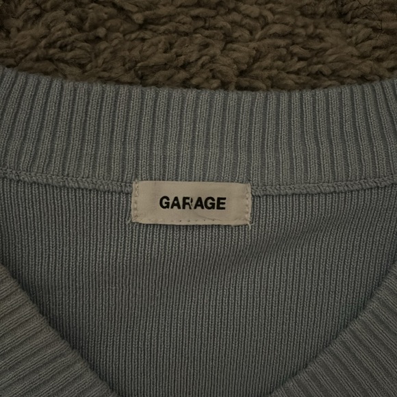 GARAGE CROPPED SWEATER V NECK NEVER WORN SIZE XS/S - Picture 2 of 2